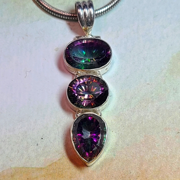 Mystic Topaz pendant with 2mm snake chain - Picture 1 of 4
